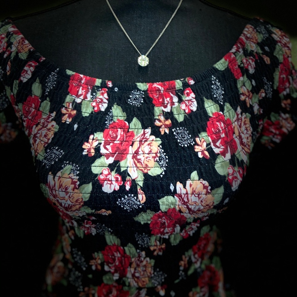 💎🎀Flower dress/ necklace with matching earrings